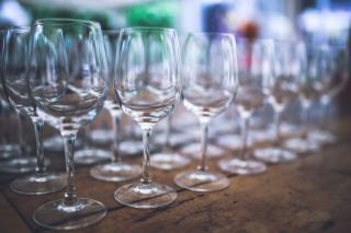 Comment laver ses verres à vin sans tuer la bulle ?