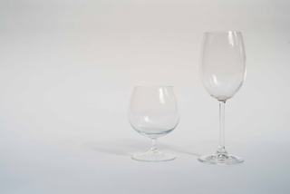 Quel verre à vin design choisir sans gâcher la dégustation ?
